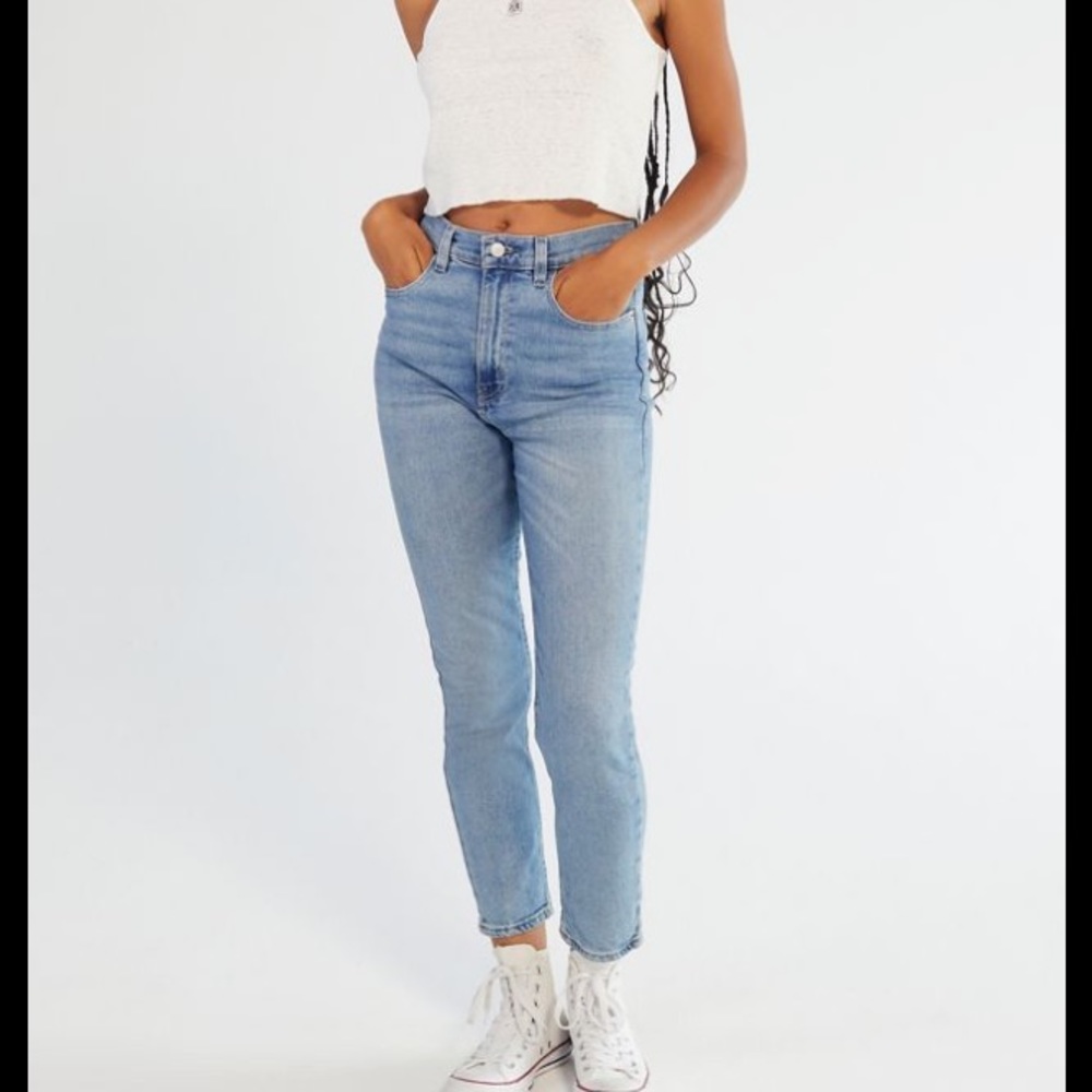 Urban Outfitters BDG High-Rise Girlfriend Jeans Sz. 25